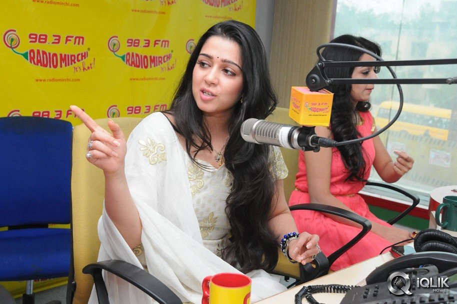 Pratighatana-Team-at-Radio-Mirchi